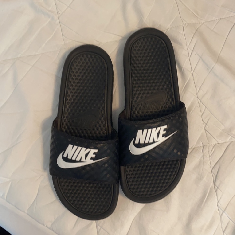 Nike slides